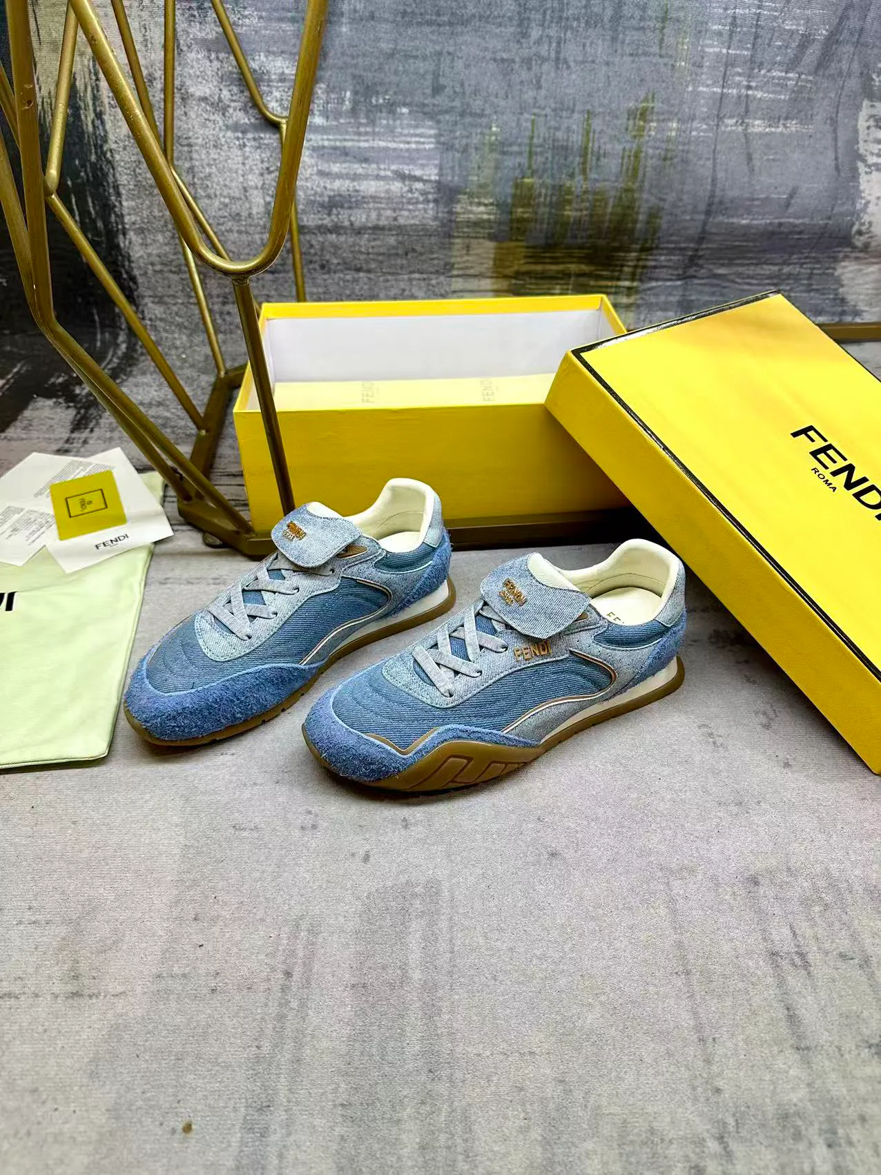 Кроссовки Женские Fendi 9856767