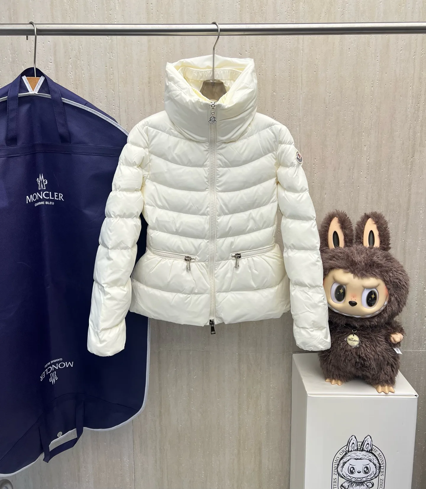 Куртки И Пуховики Женские Moncler 19628749