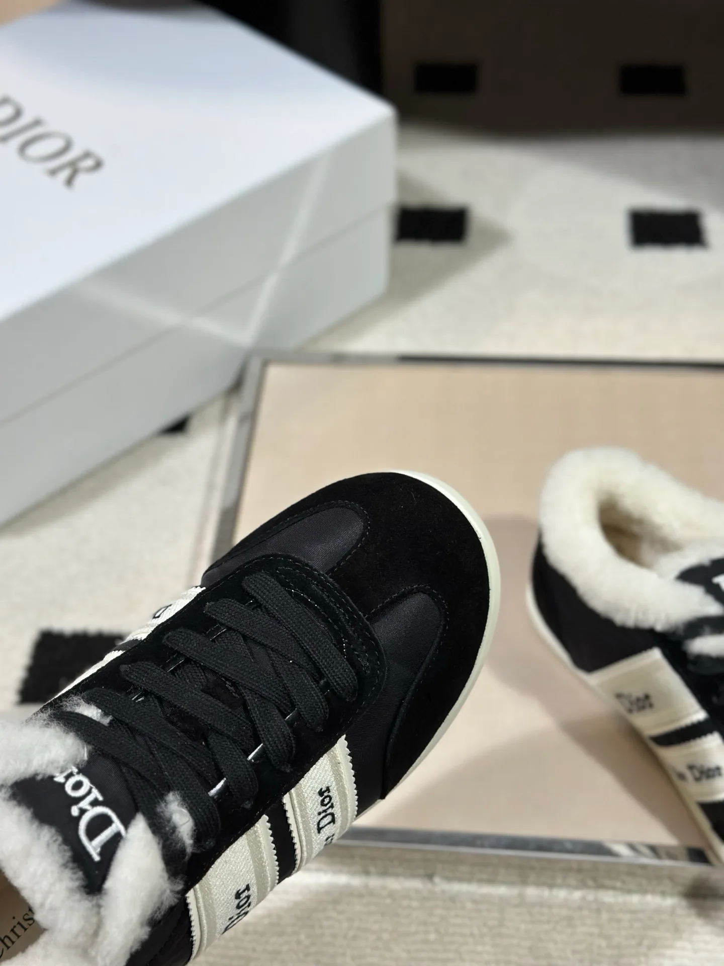 Кроссовки Женские Christian Dior 18366780