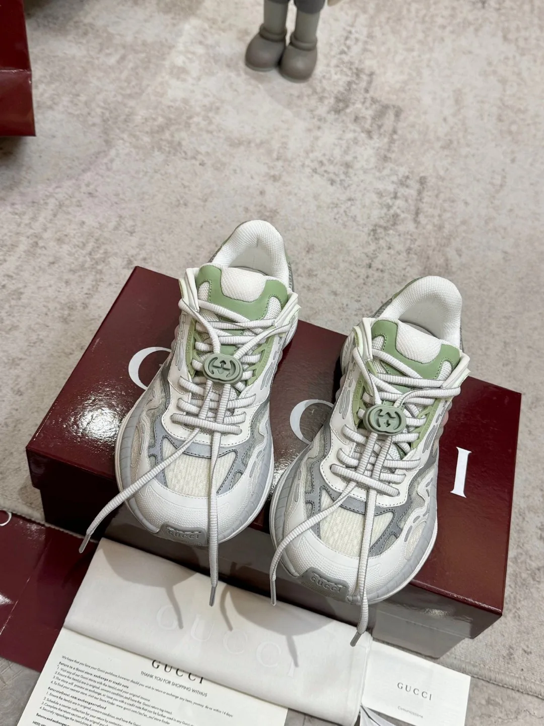 Кроссовки Женские Gucci 945075