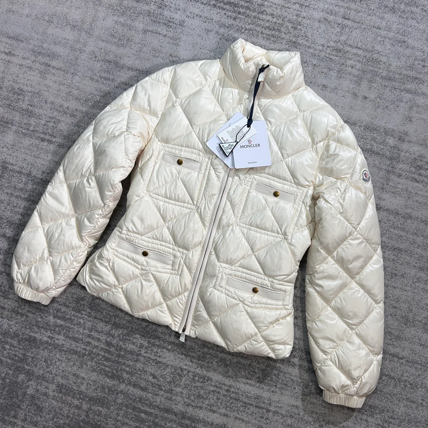 Куртки И Пуховики Женские Moncler 19039338