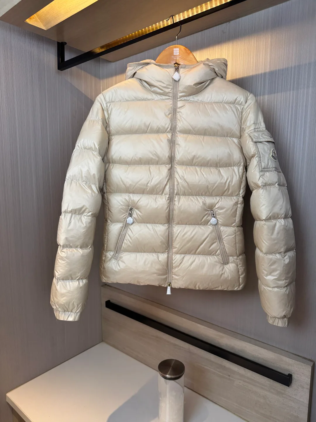 Куртки И Пуховики Женские Moncler 17940898