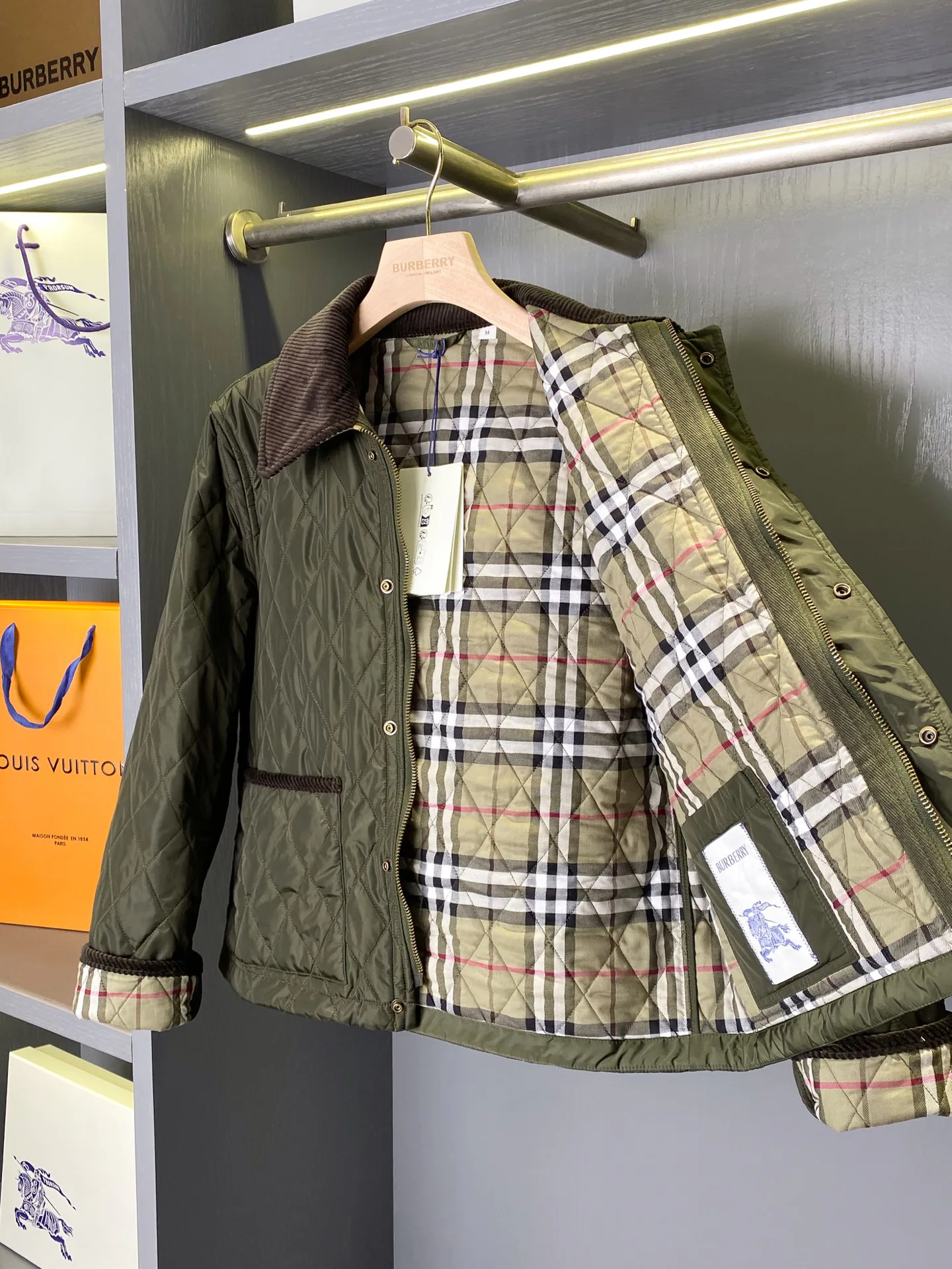 Куртки И Пуховики Женские Burberry 18513002