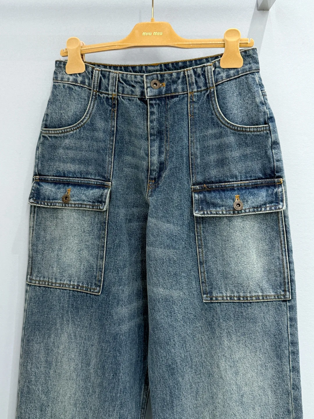 Джинсы Женские Miu Miu 10433258