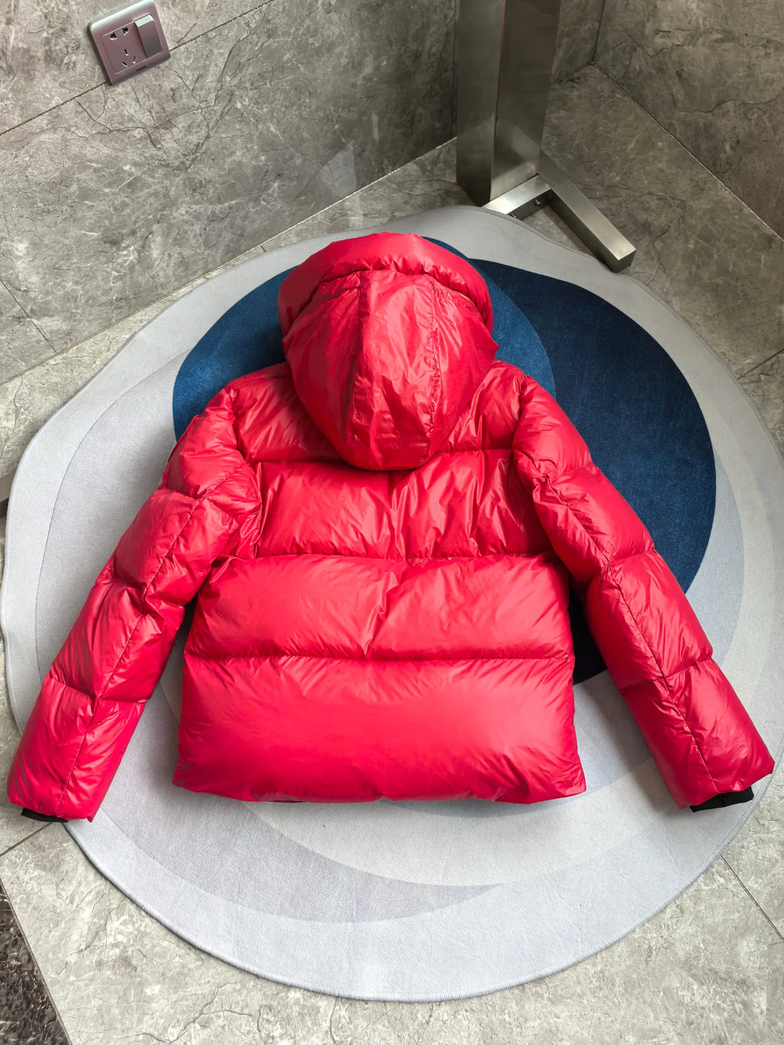 Куртки И Пуховики Женские Canada Goose 18927765