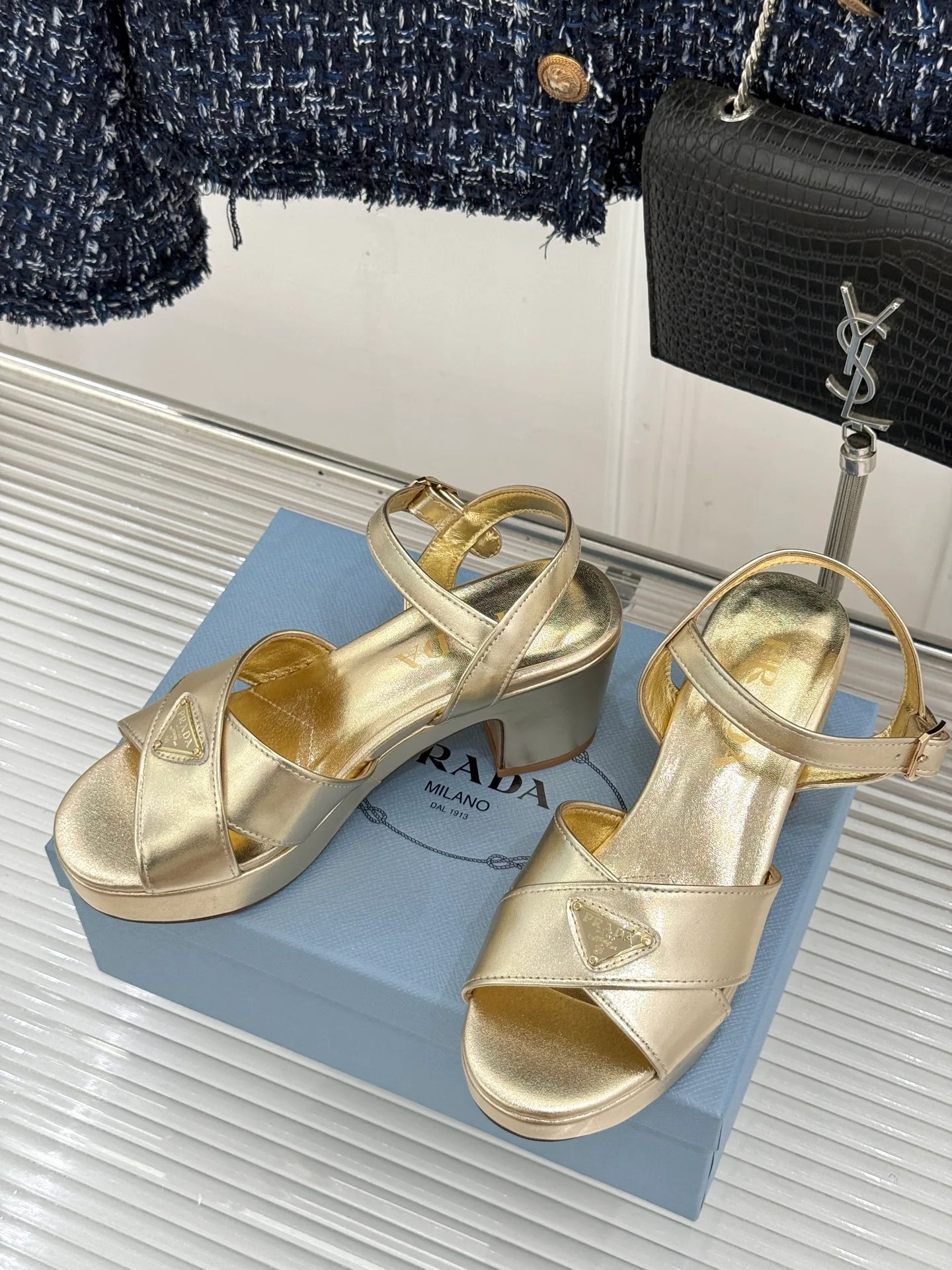Босоножки Женские Prada 17896705