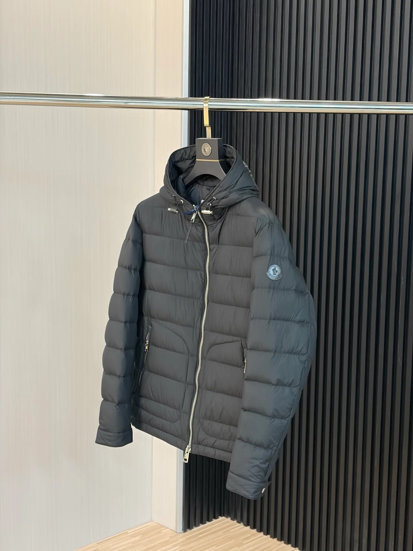 Куртки И Пуховики Женские Moncler 18188488