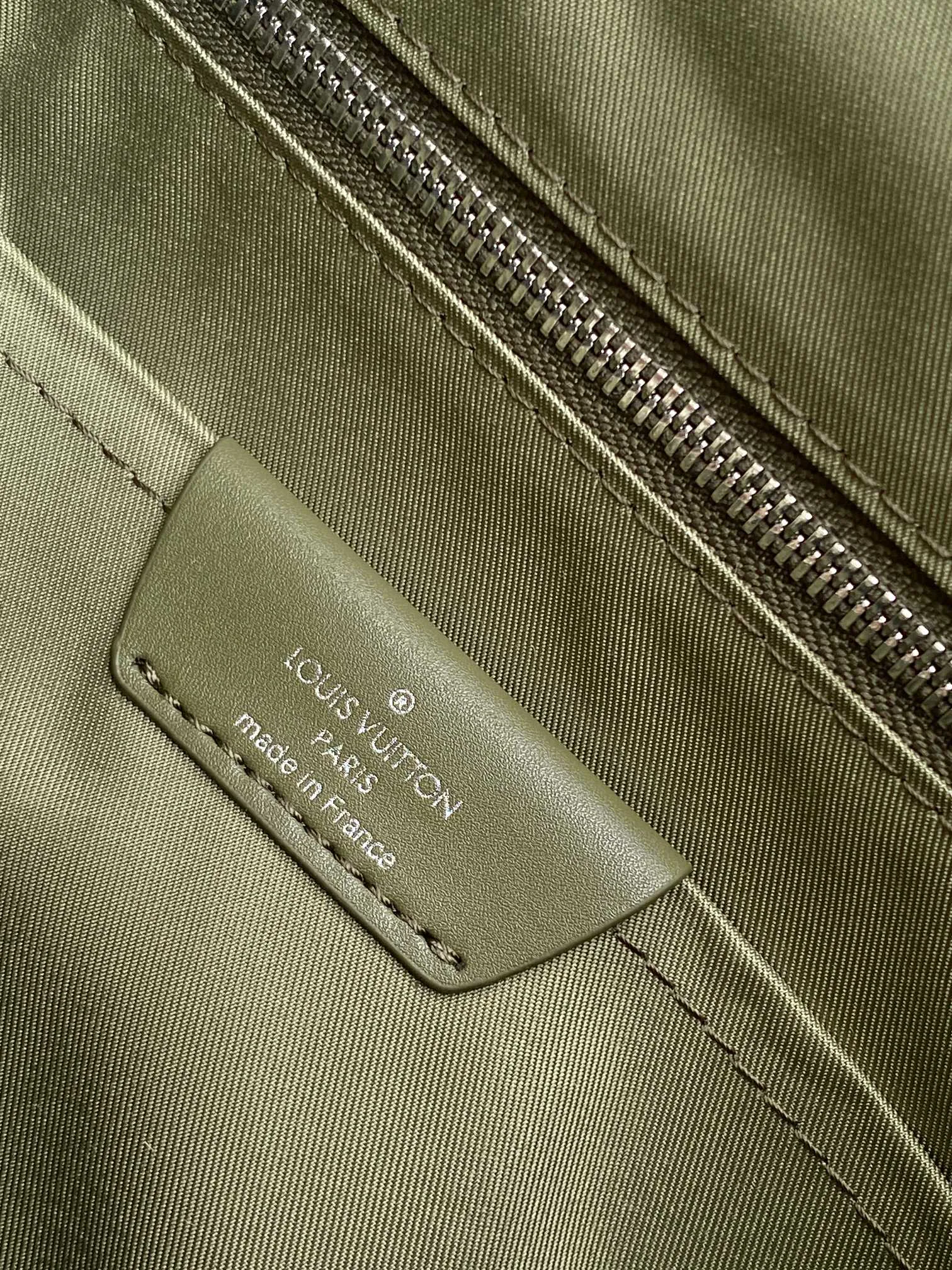 Рюкзаки Женские Louis Vuitton 17483338