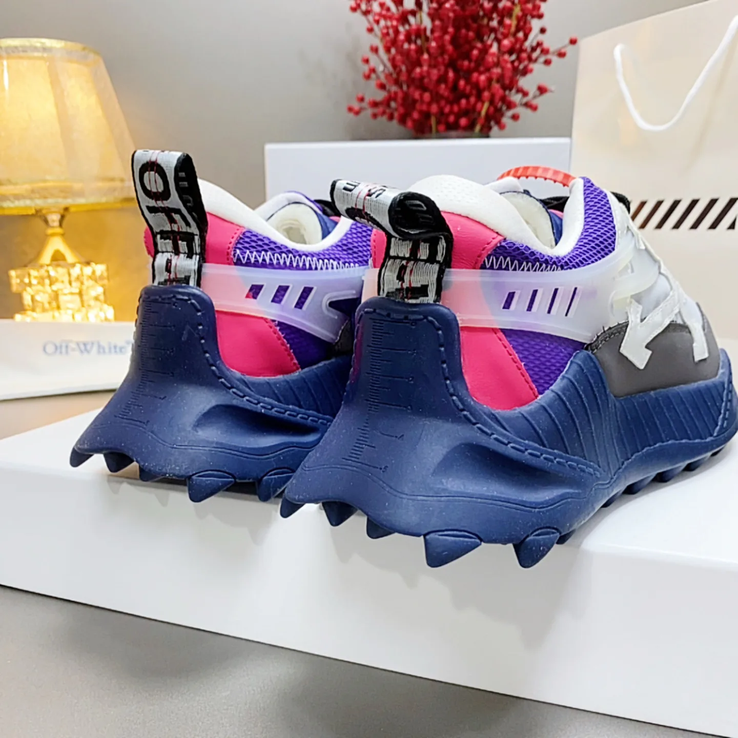 Кроссовки Женские Off-White 17530541