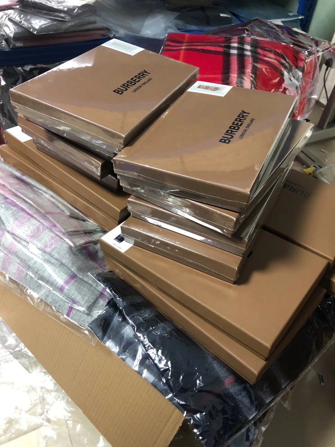 Шарфы Burberry 18141190