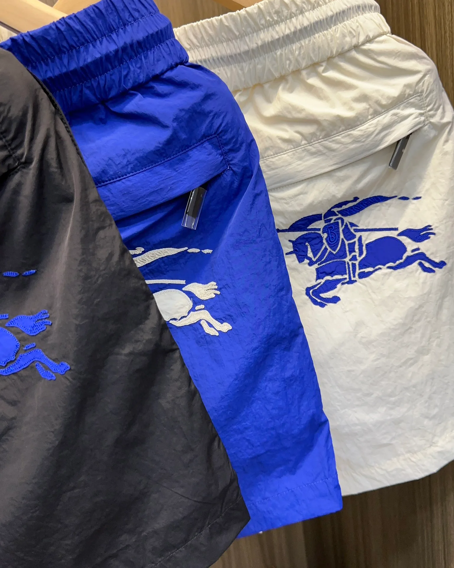 Шорты Женские Burberry 12778528