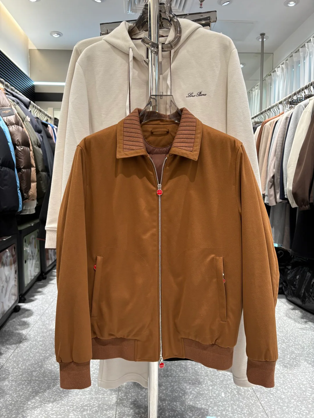 Куртки И Пуховики Мужские Kiton 1639319