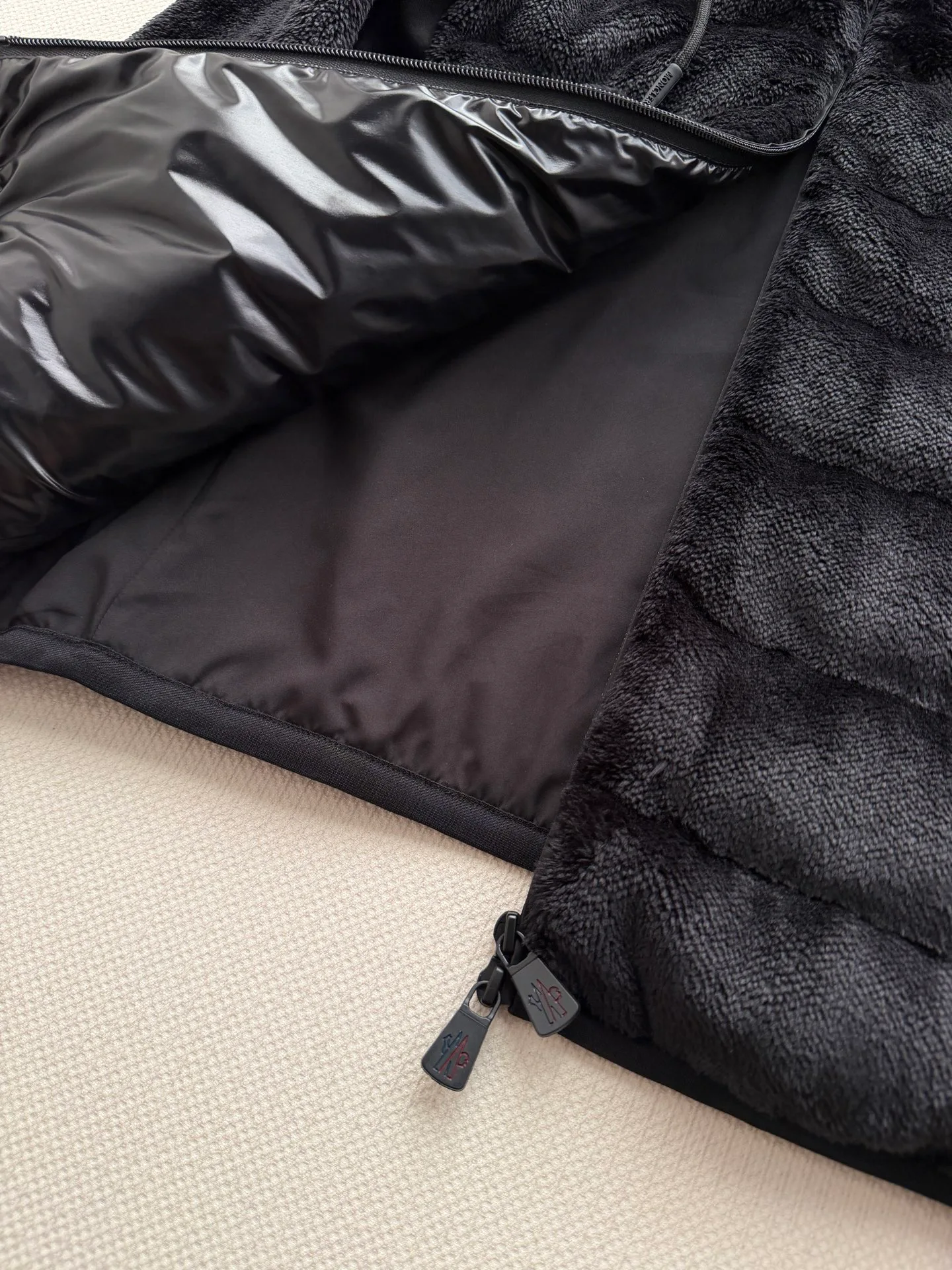 Куртки И Пуховики Женские Moncler 19309484