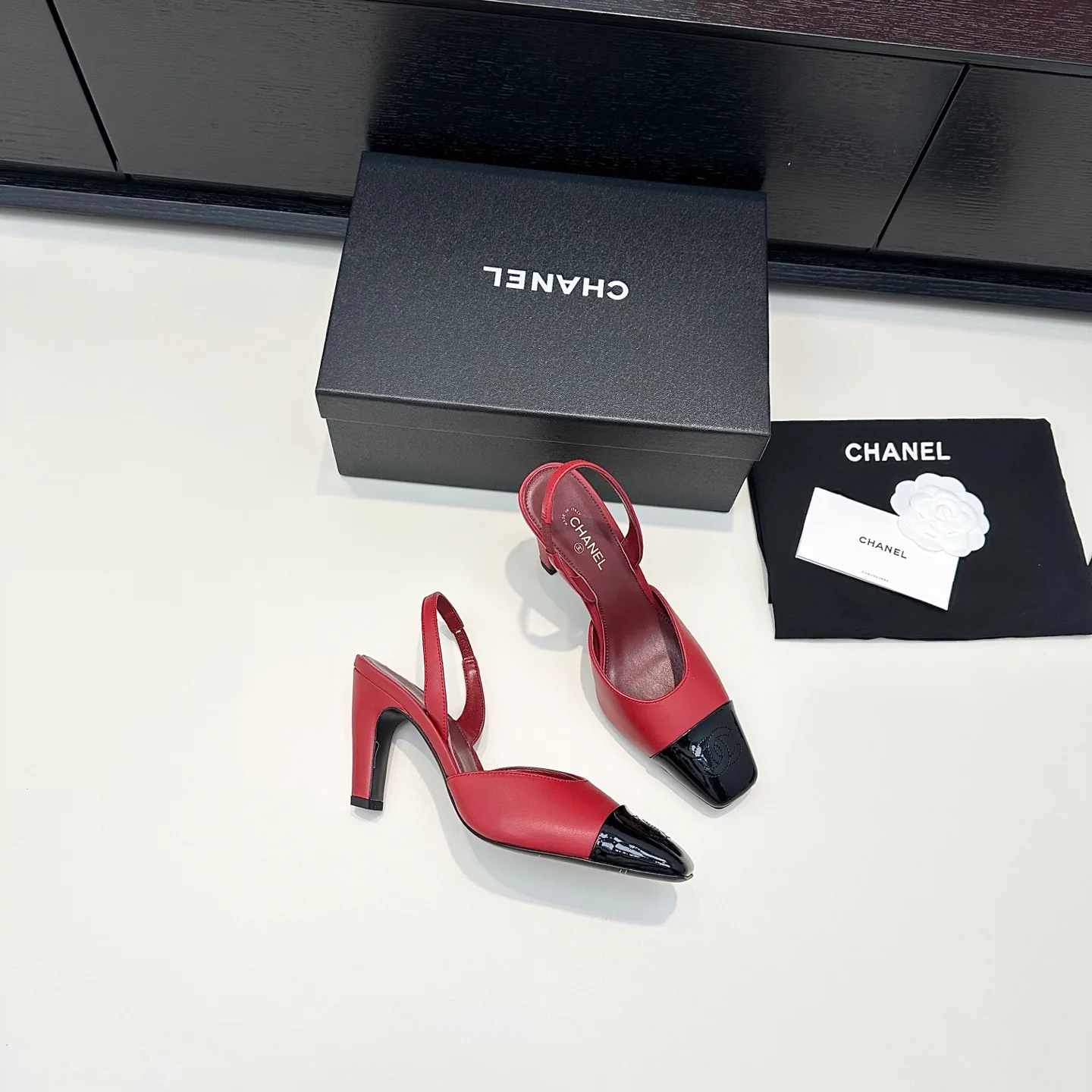 Туфли Женские Chanel 18676620