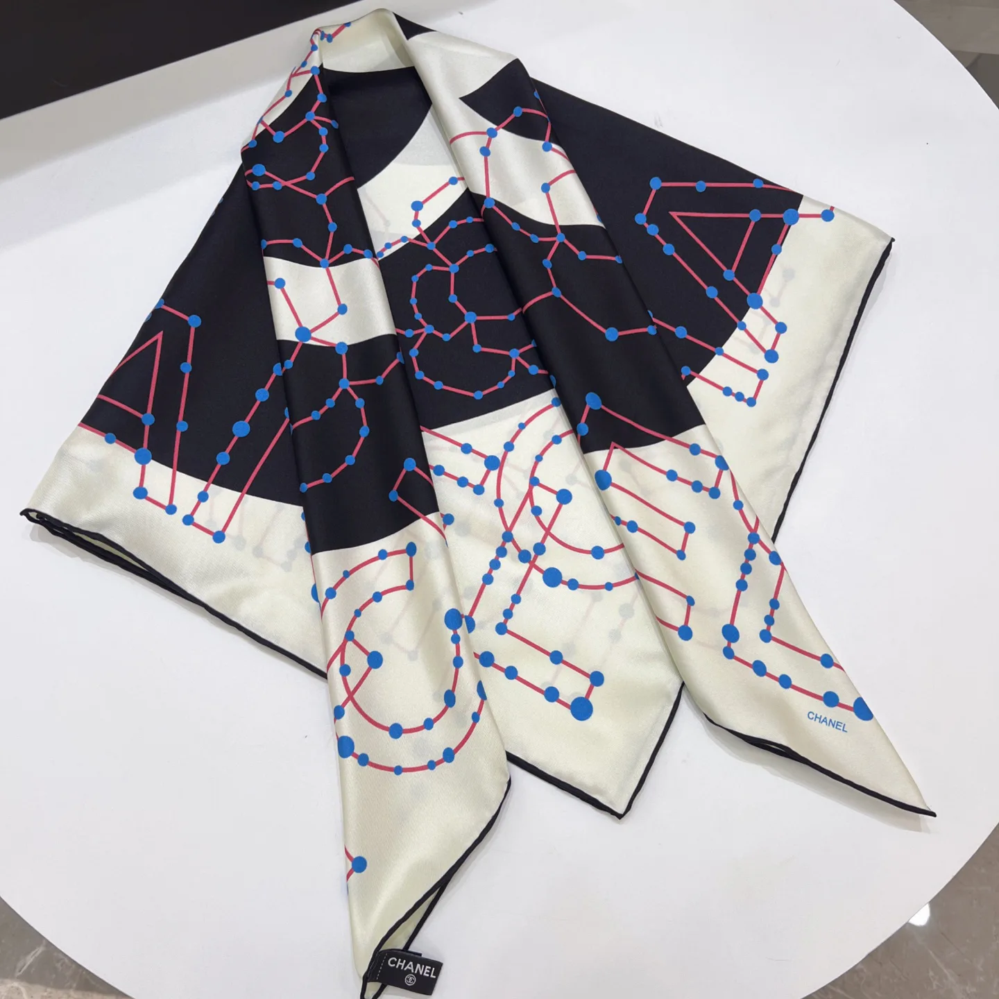 Платки Chanel 5021562