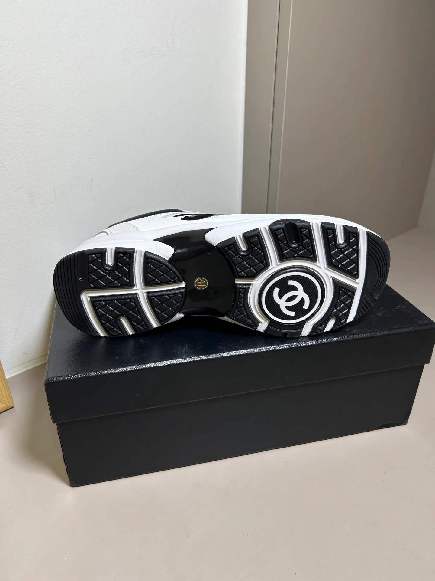Кроссовки Женские Chanel 17954906