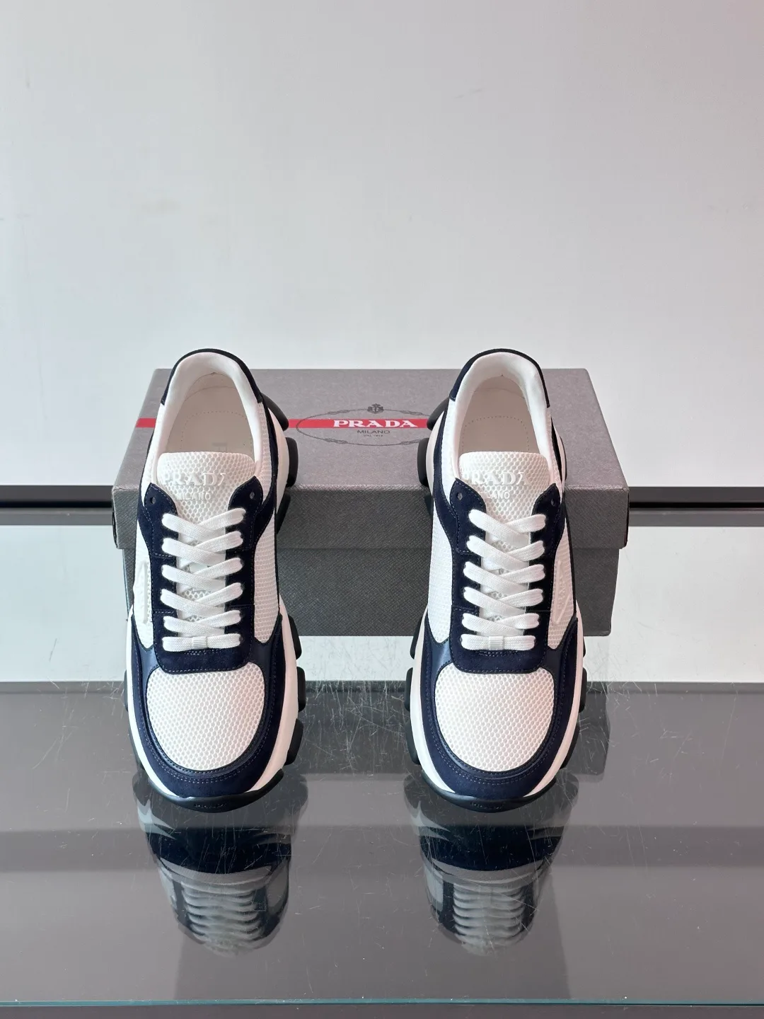 Кроссовки Женские Prada 18449473