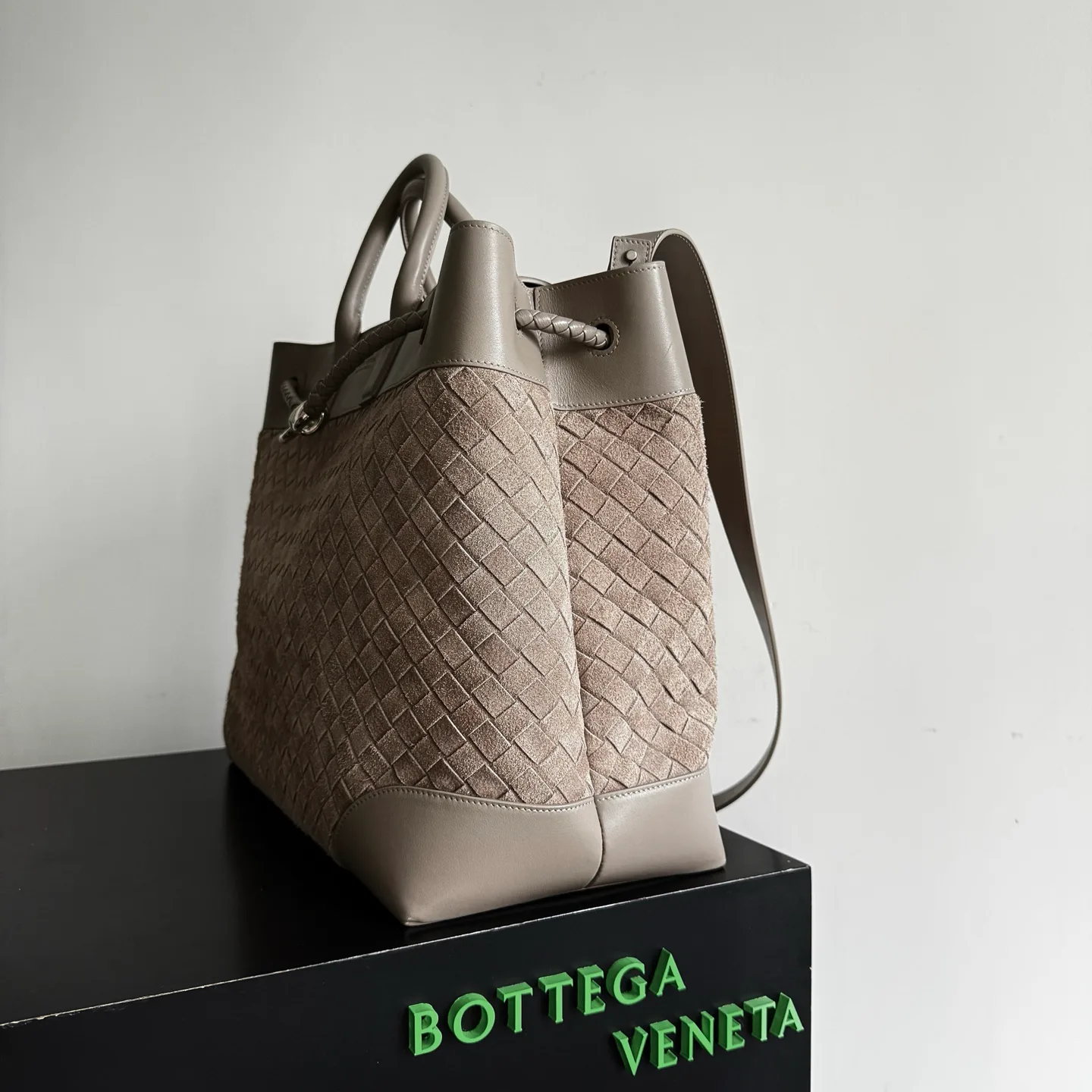Классические Сумки Женские Bottega Veneta 11386894