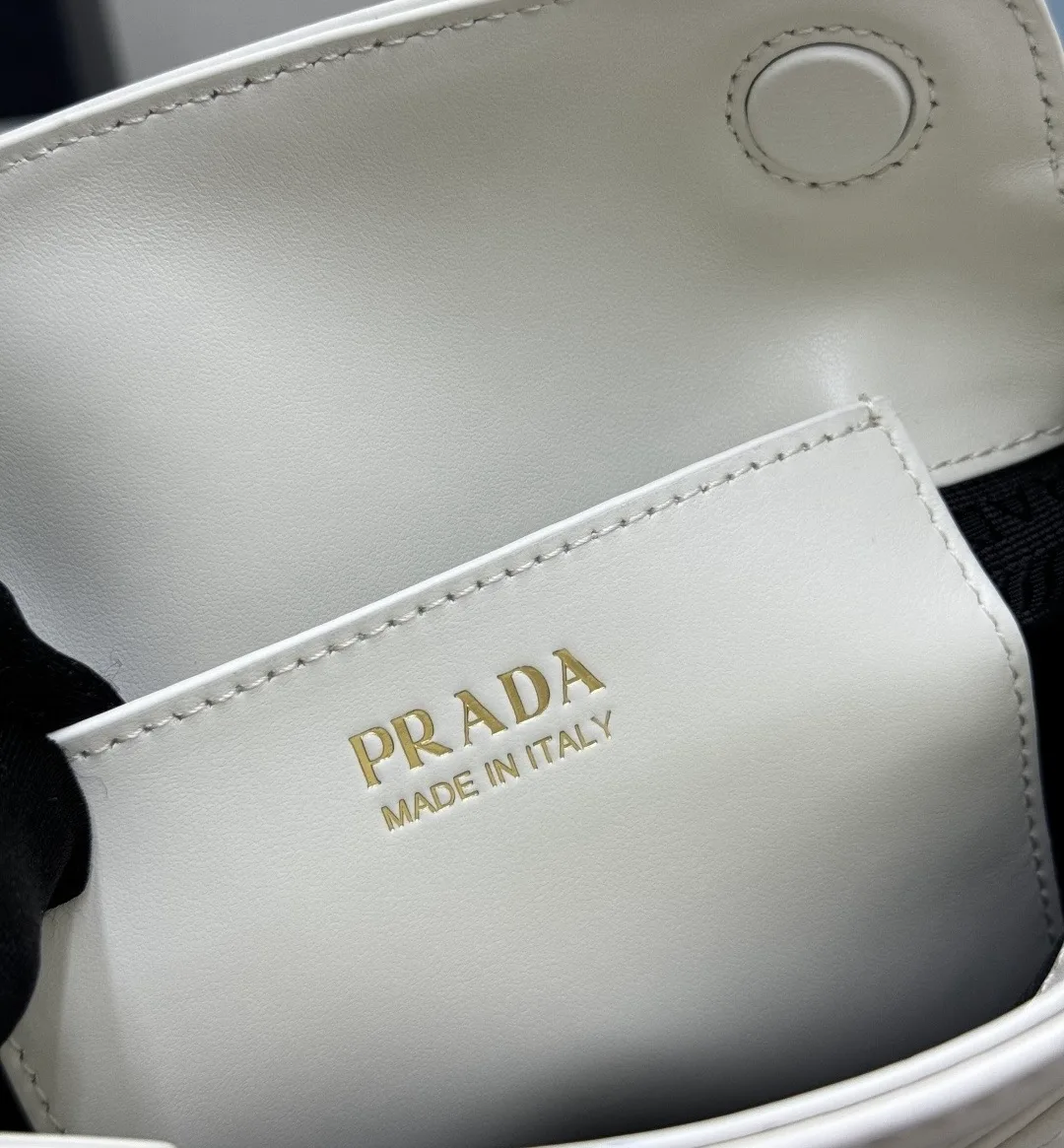 Классические Сумки Женские Prada 12131033