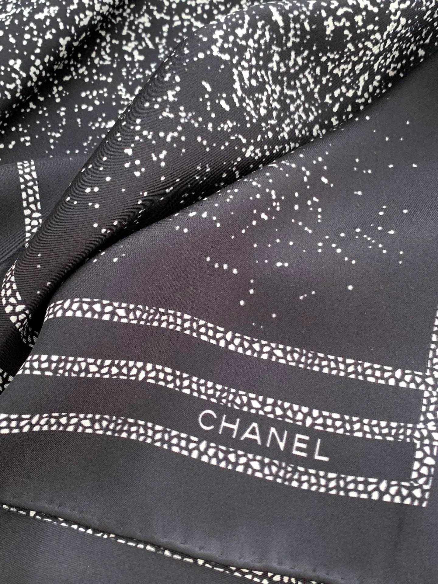Платки Chanel 18476602