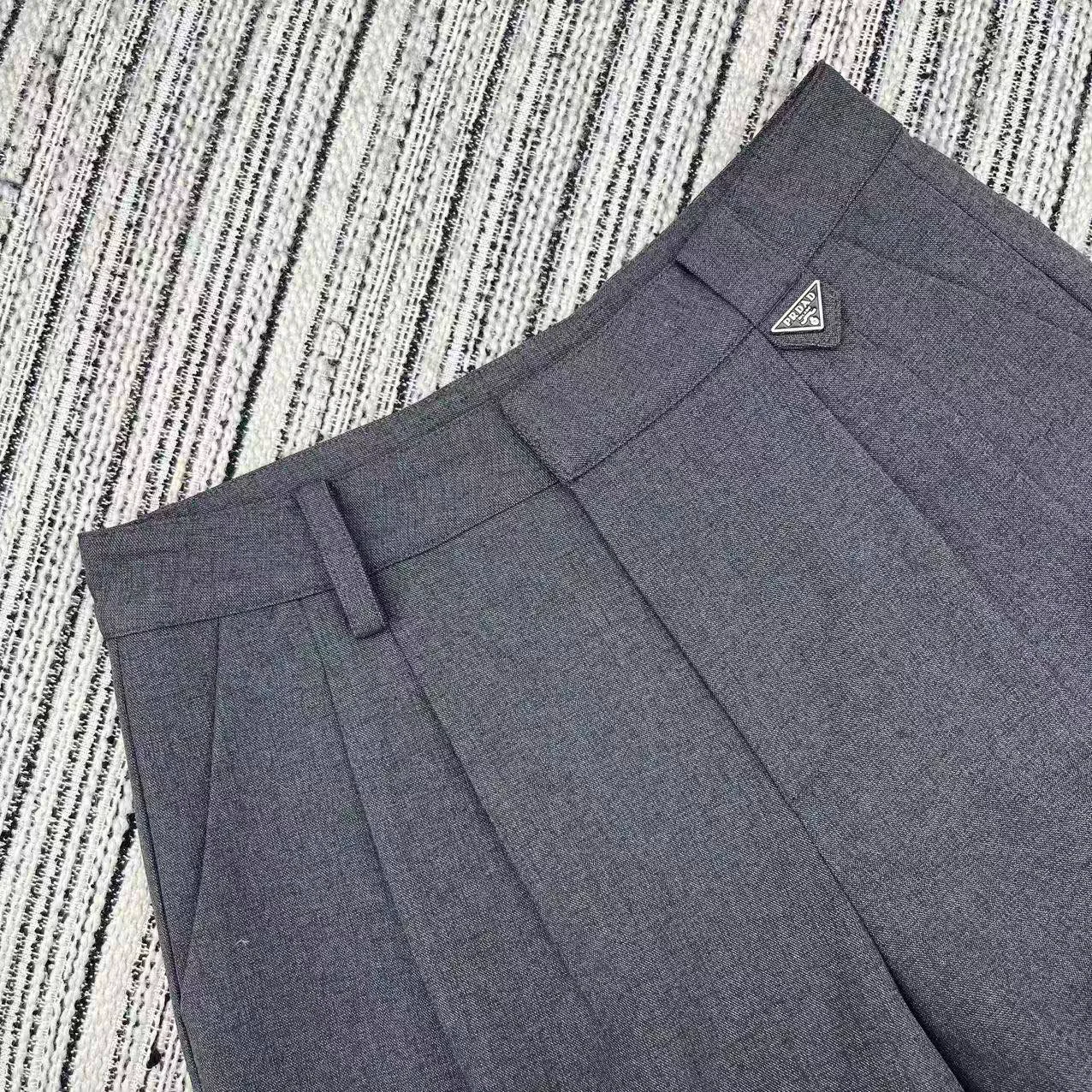 Шорты Женские Prada 11260463