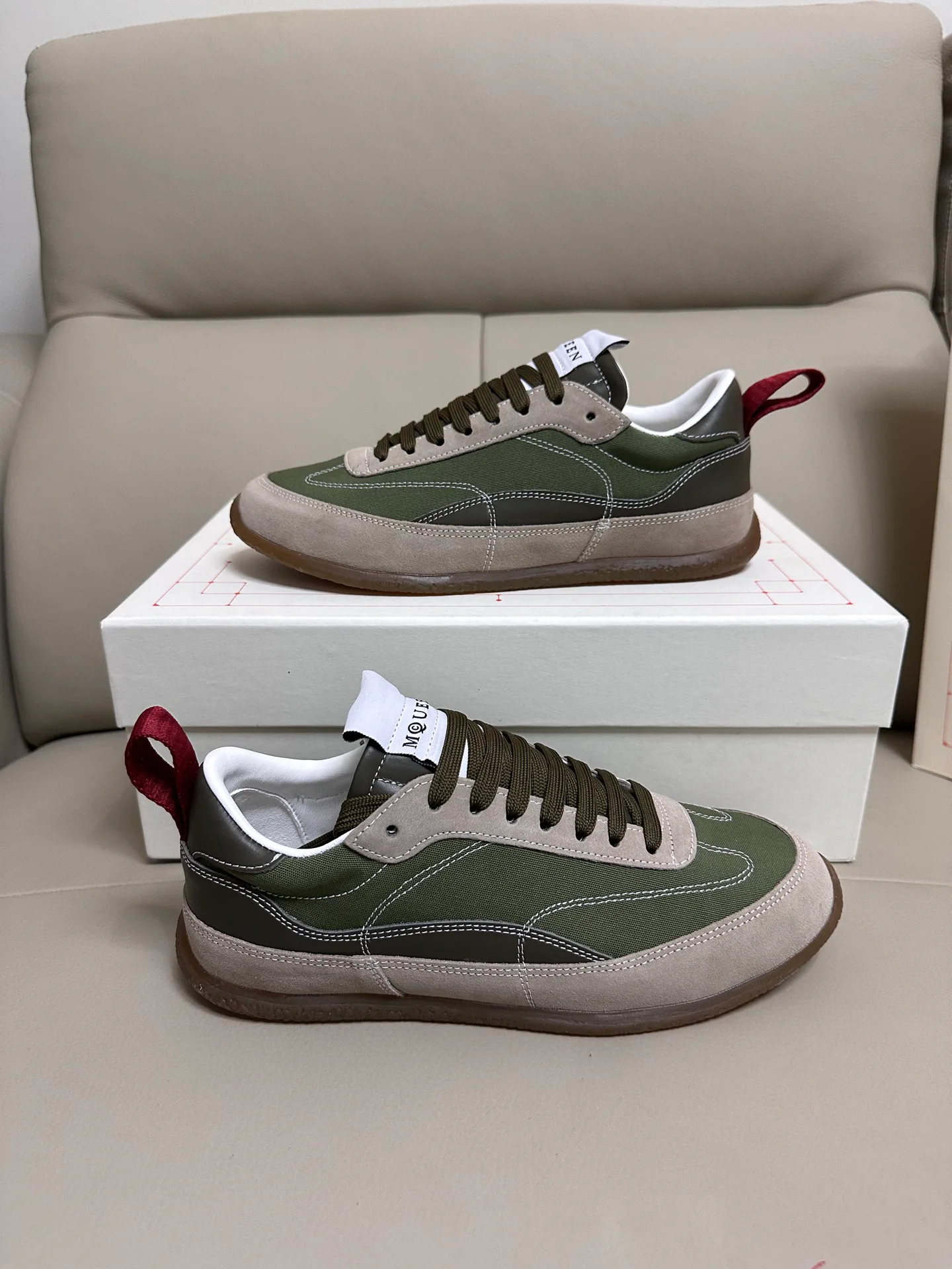 Кроссовки Женские Alexander Mcqueen 10199625