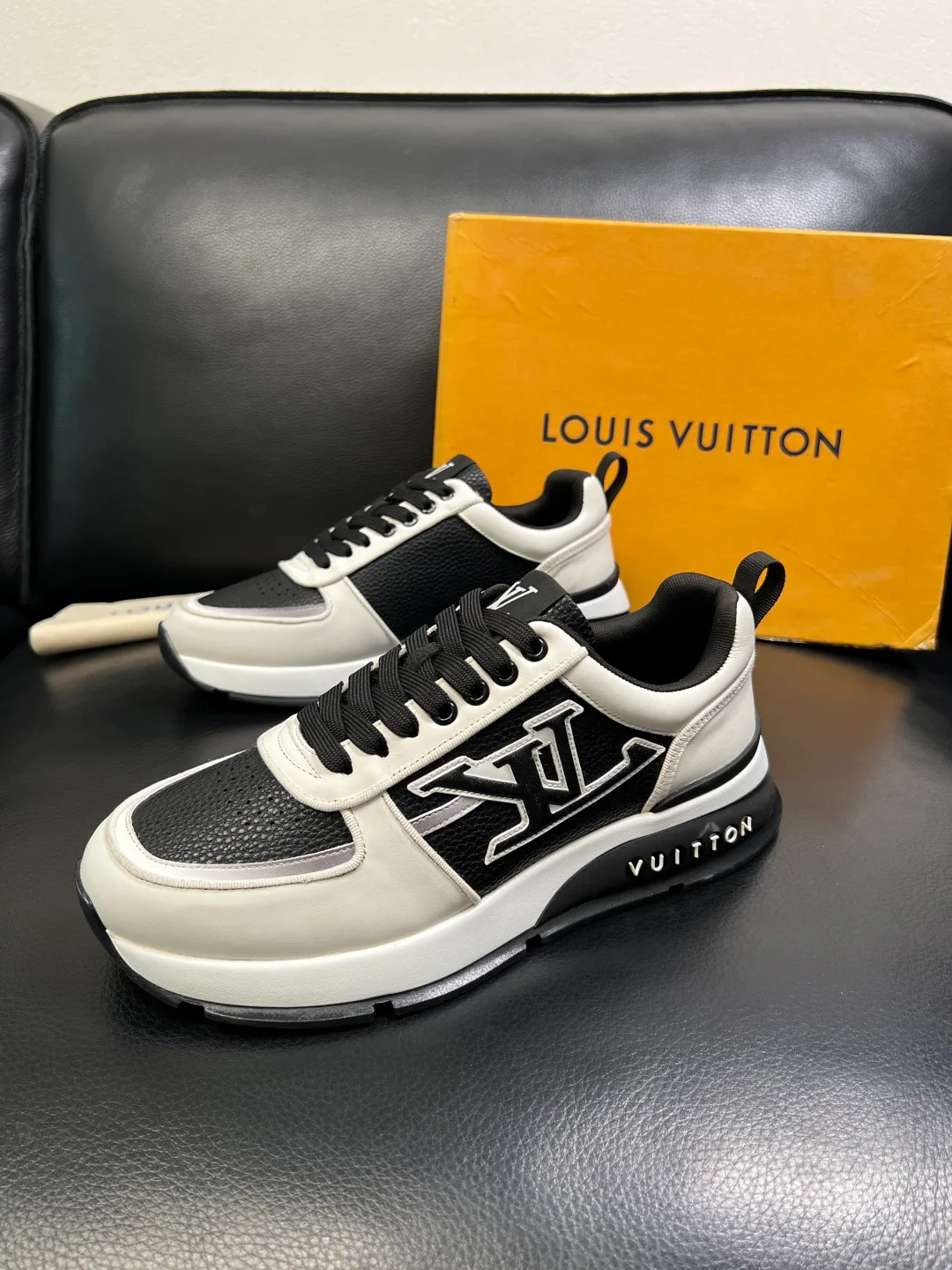 Кроссовки Мужские Louis Vuitton 369016