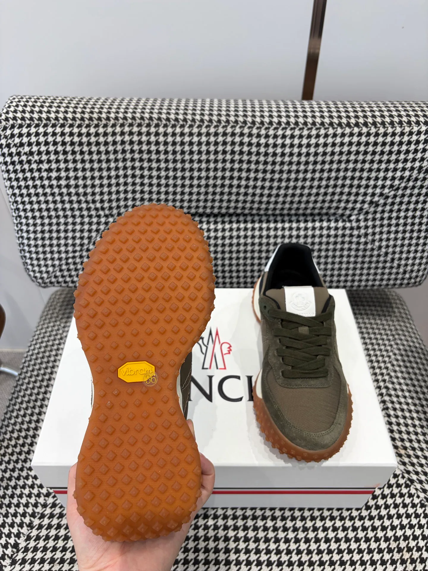 Кроссовки Женские Moncler 19081253