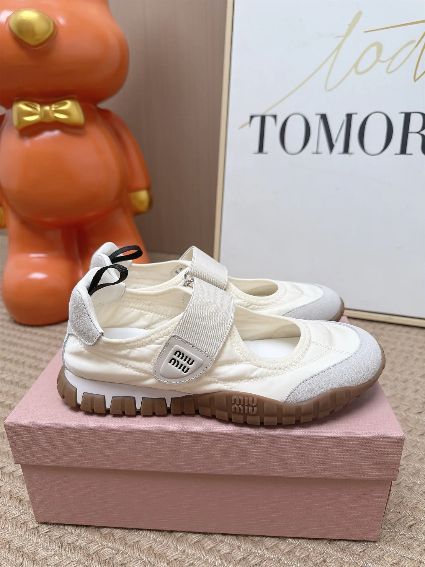 Кроссовки Женские Miu Miu 18063017