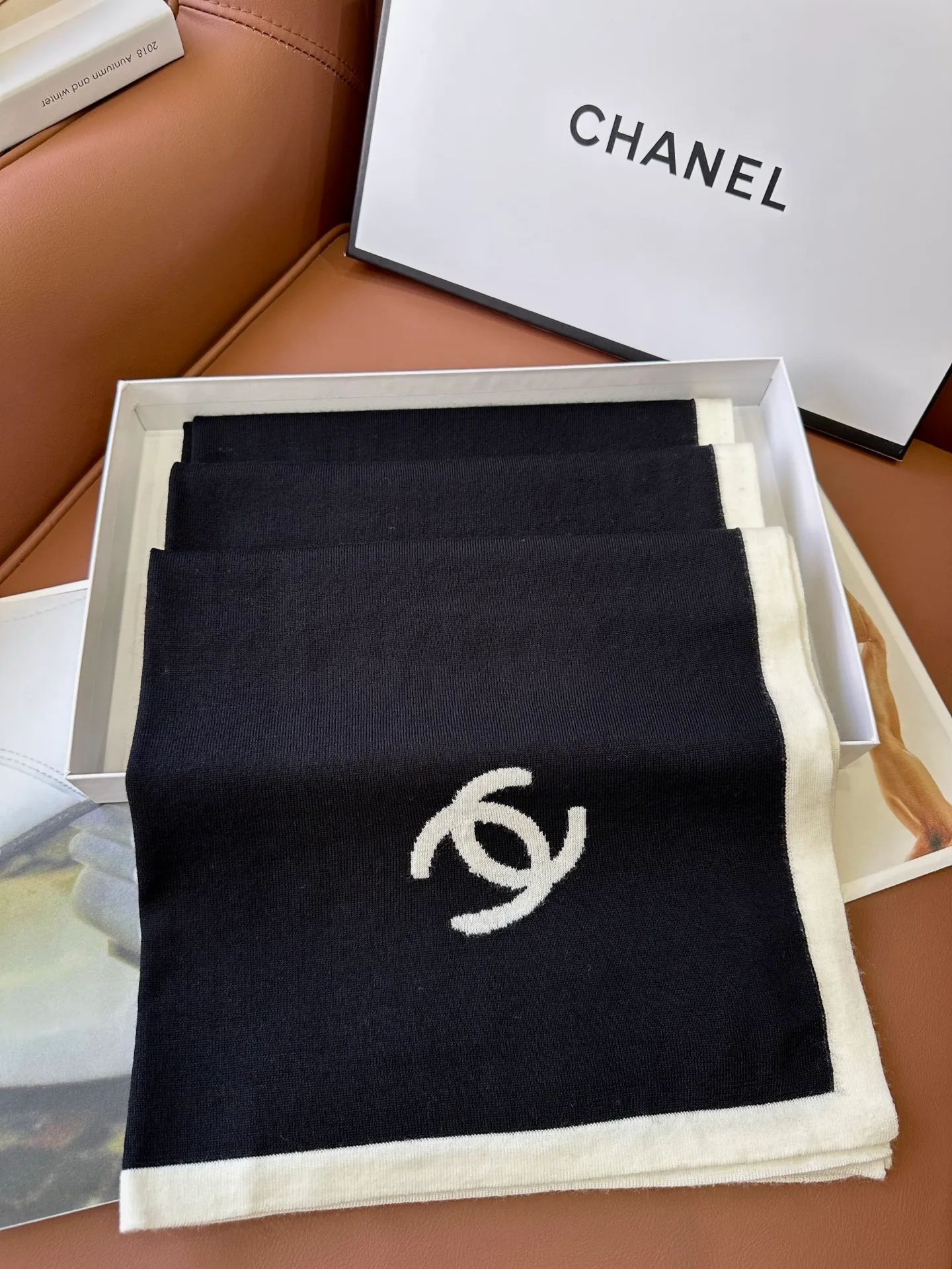 Шарфы Chanel 18127778