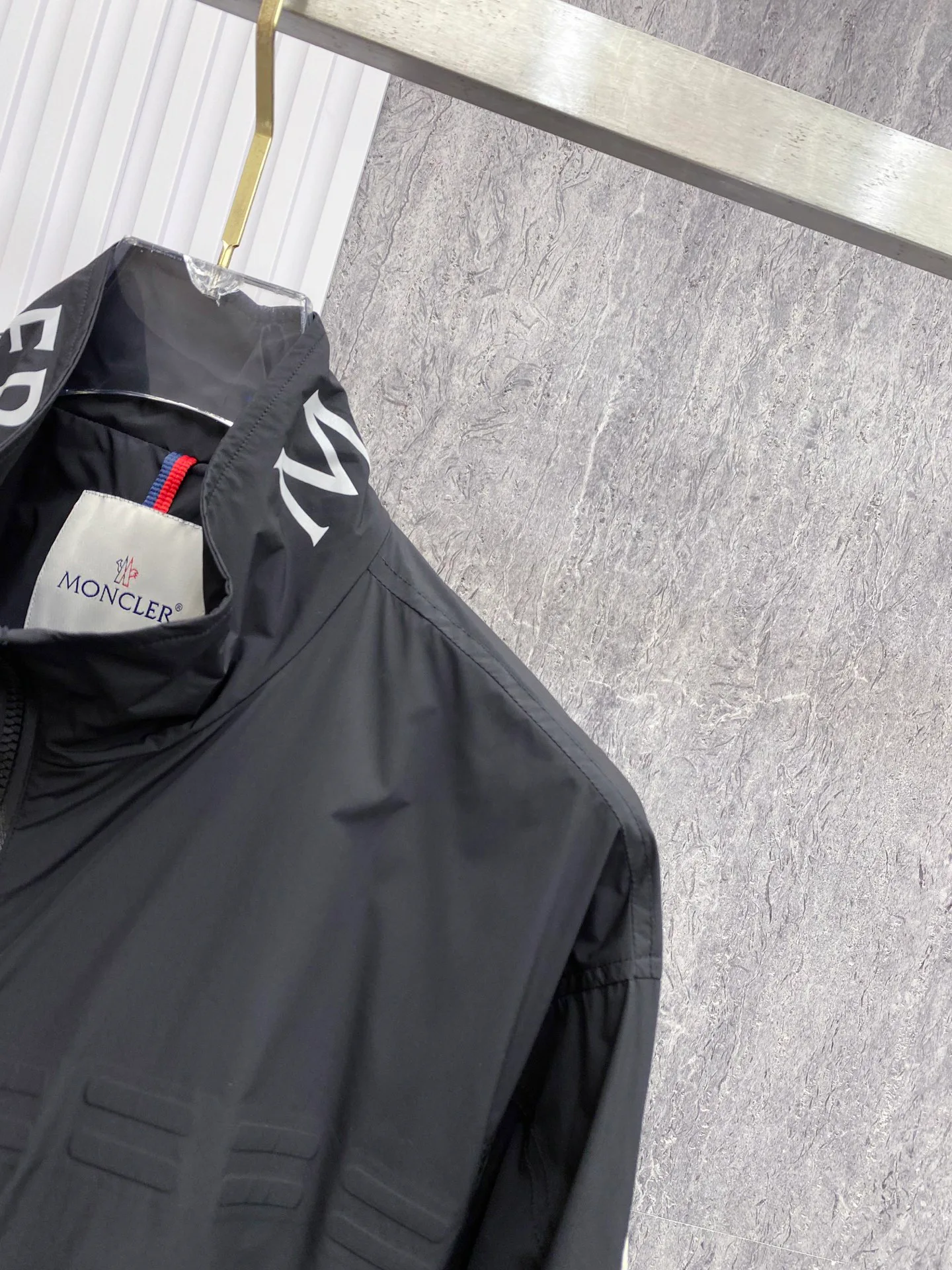 Куртки И Пуховики Мужские Moncler 5023403