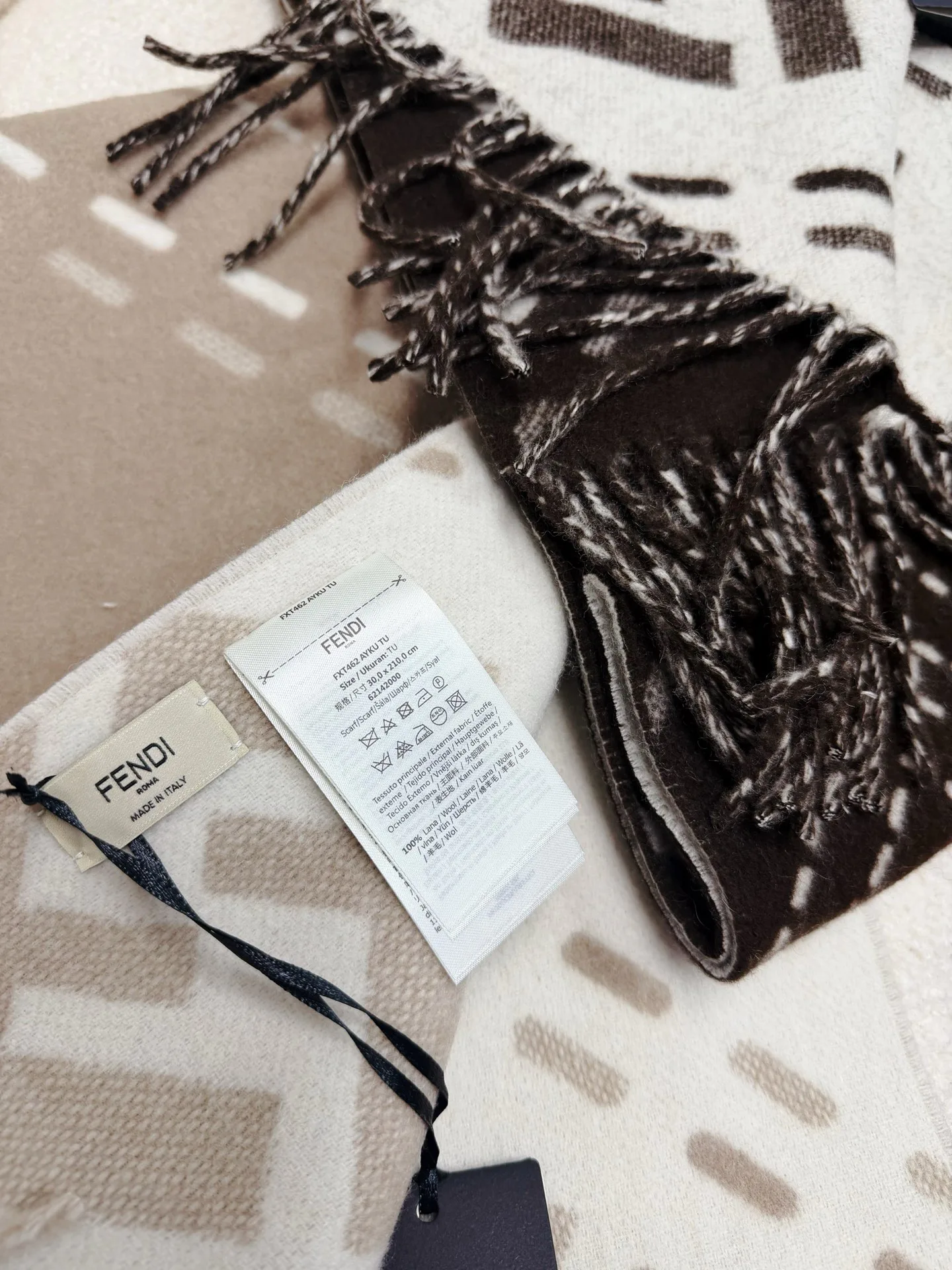 Шарфы Fendi 18426911