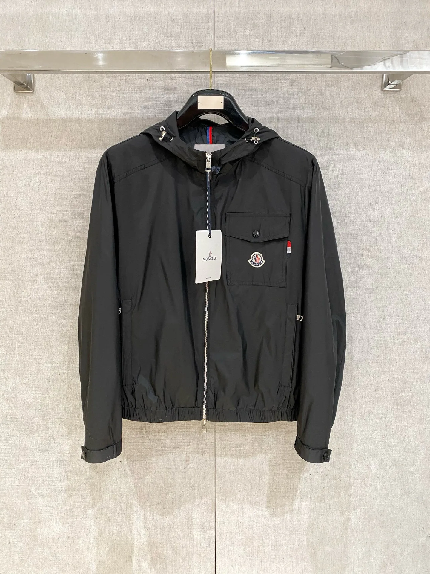 Куртки И Пуховики Мужские Moncler 7008