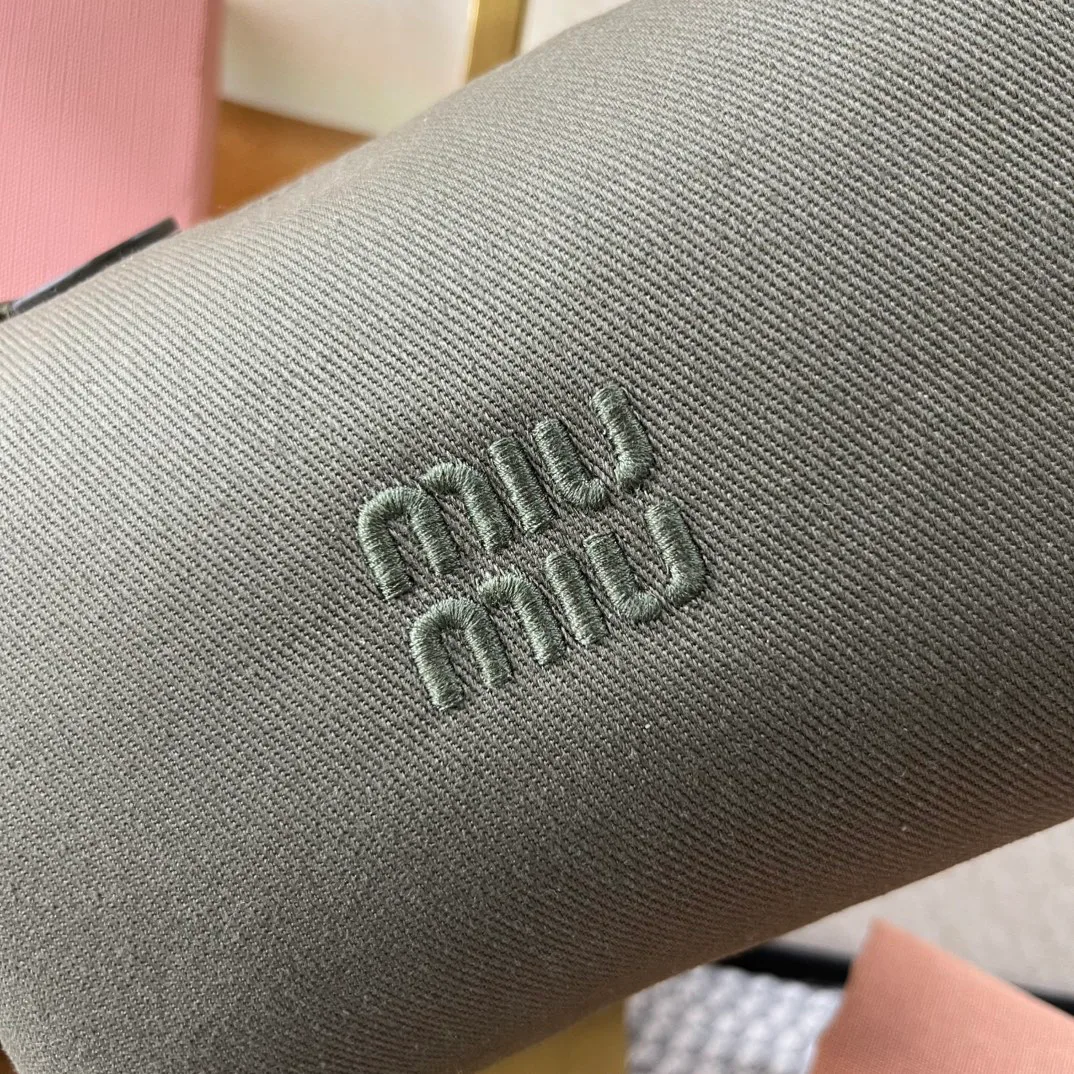 Сумки На Ремне Женские Miu Miu 143834