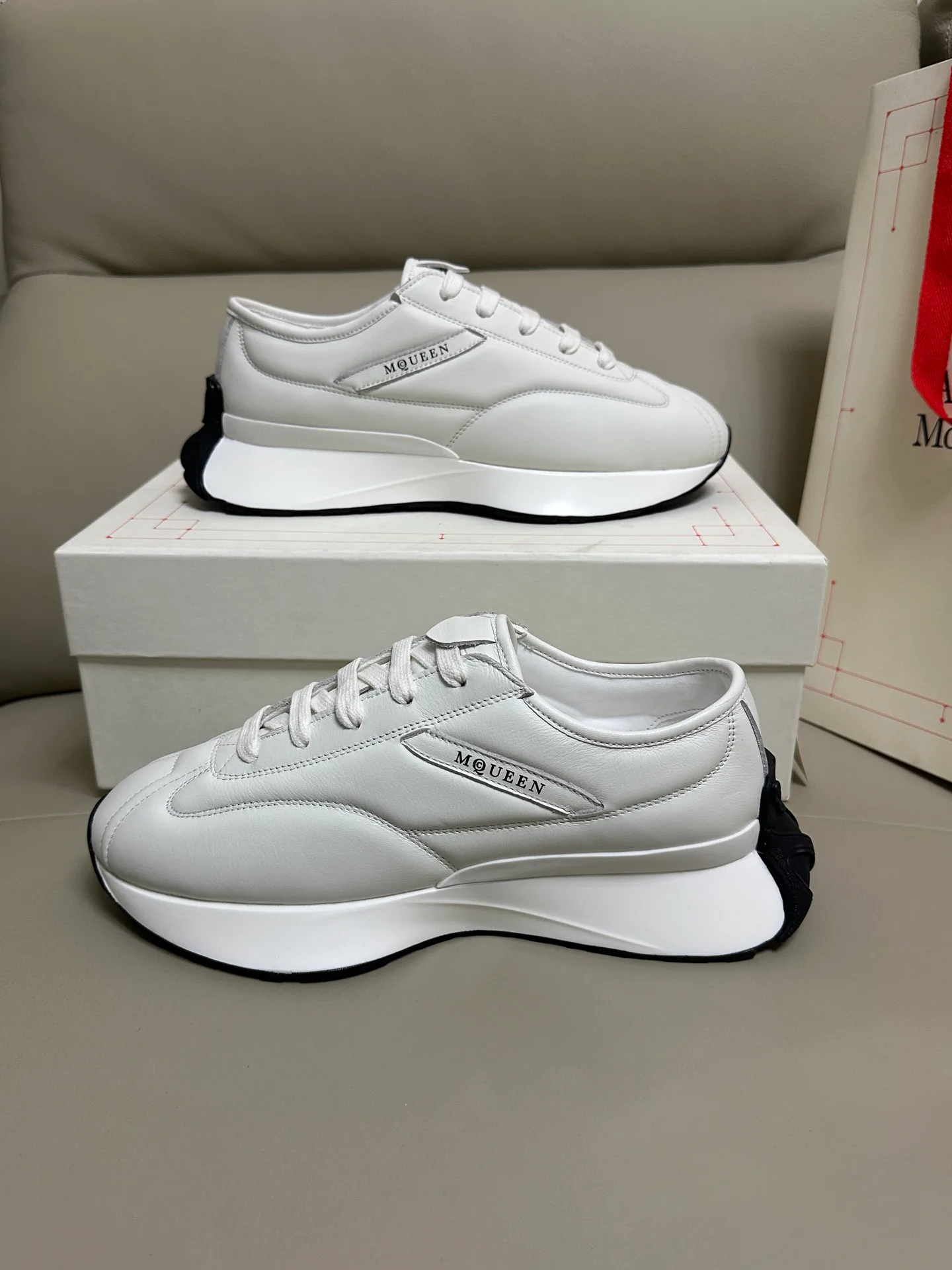 Кроссовки Женские Alexander Mcqueen 18465143
