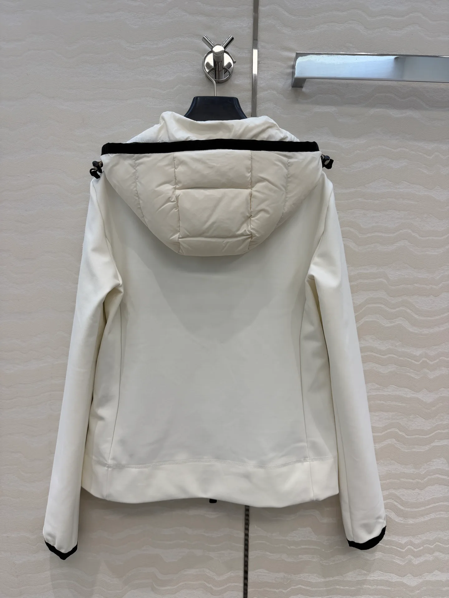 Куртки И Пуховики Женские Moncler 19698105