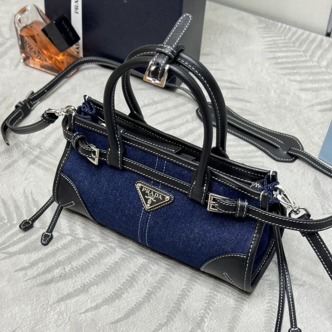 Сумки На Ремне Женские Prada 11682114