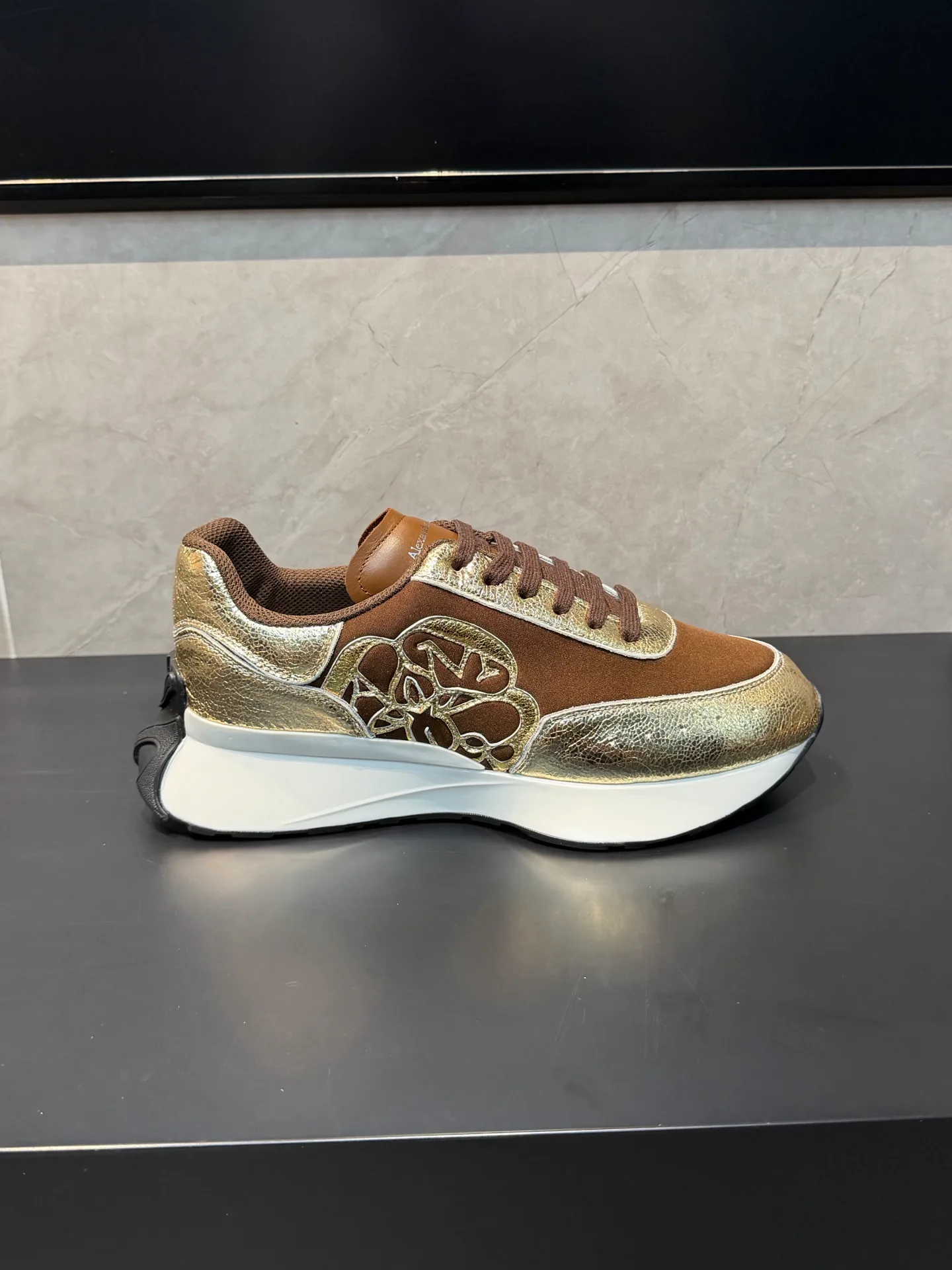 Кроссовки Женские Alexander Mcqueen 18891467