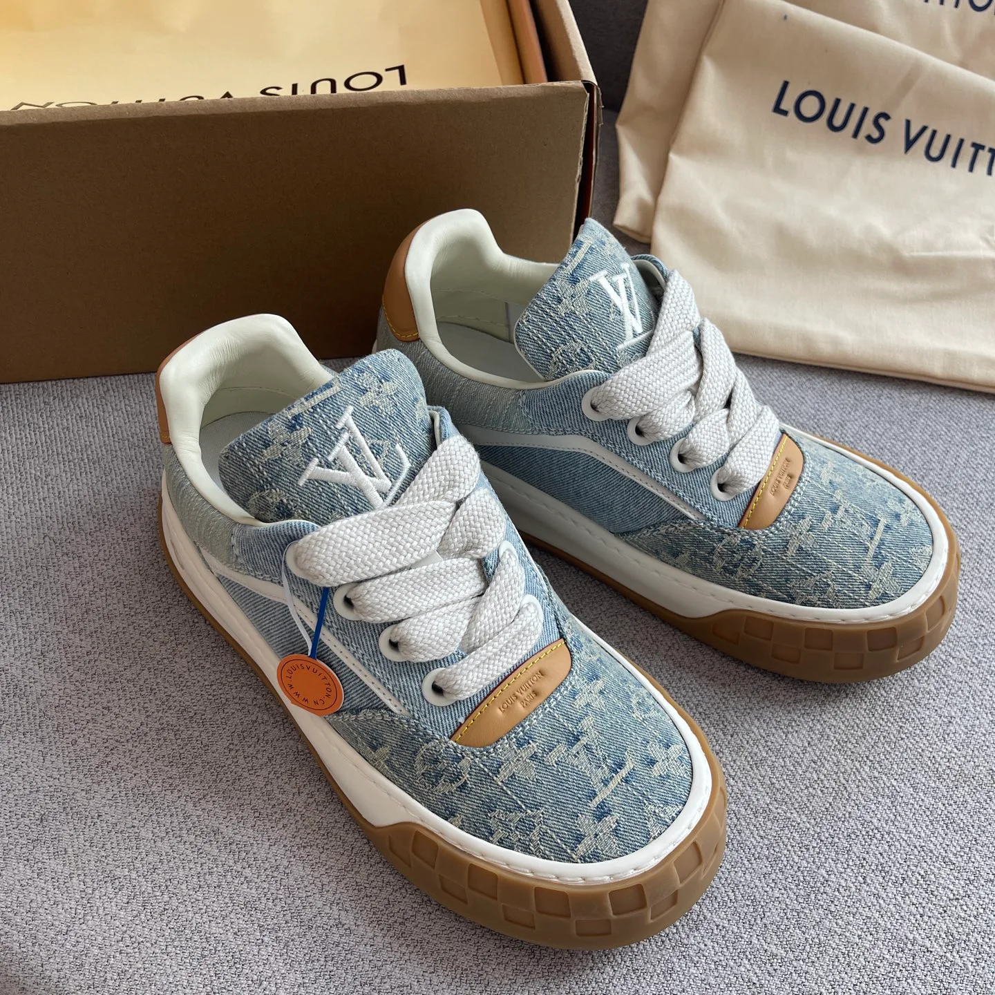 Кроссовки Женские Louis Vuitton 17511526