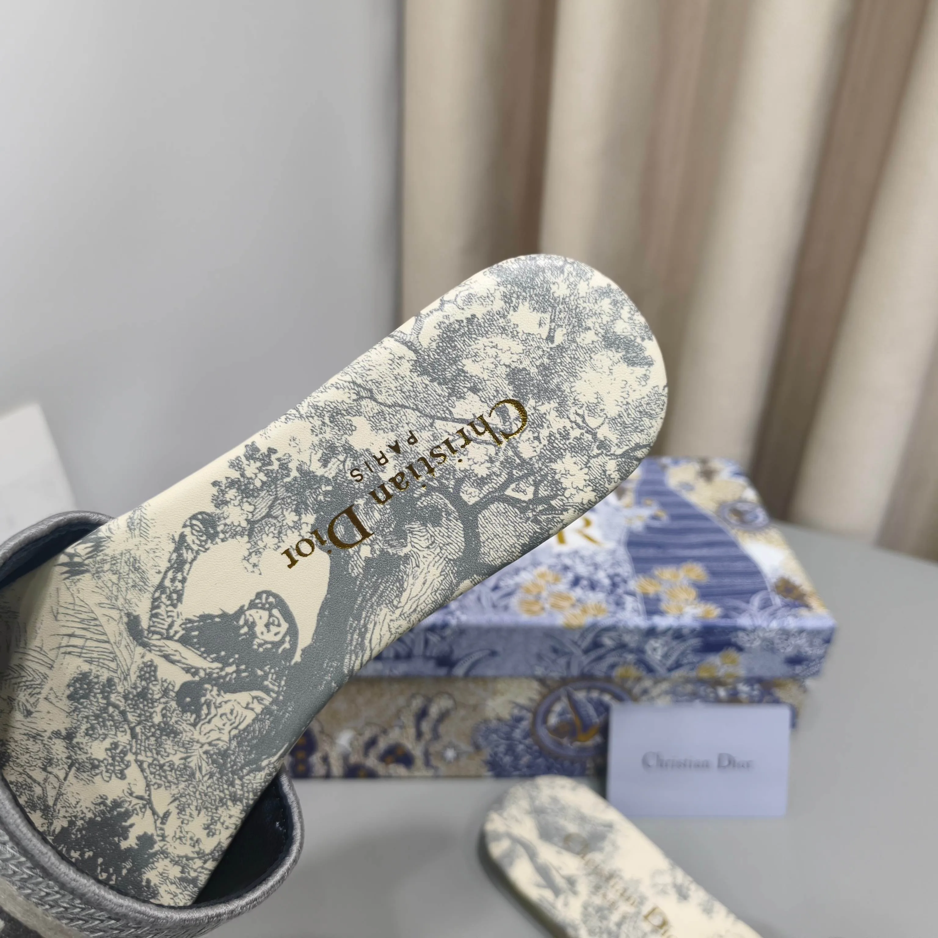 Шлепанцы Женские Christian Dior 17988837