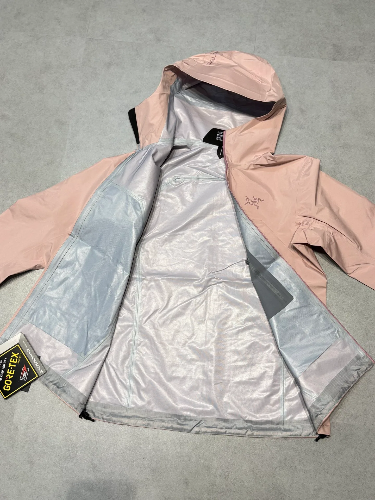 Куртки И Пуховики Женские Arcteryx 18694571
