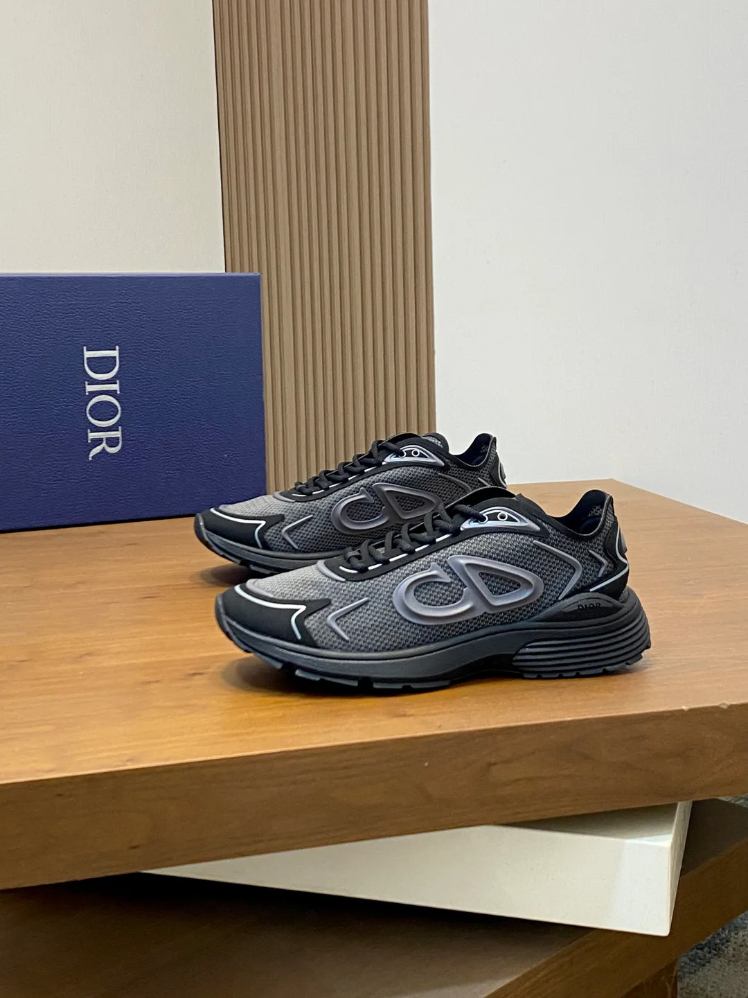 Кроссовки Женские Christian Dior 17342979