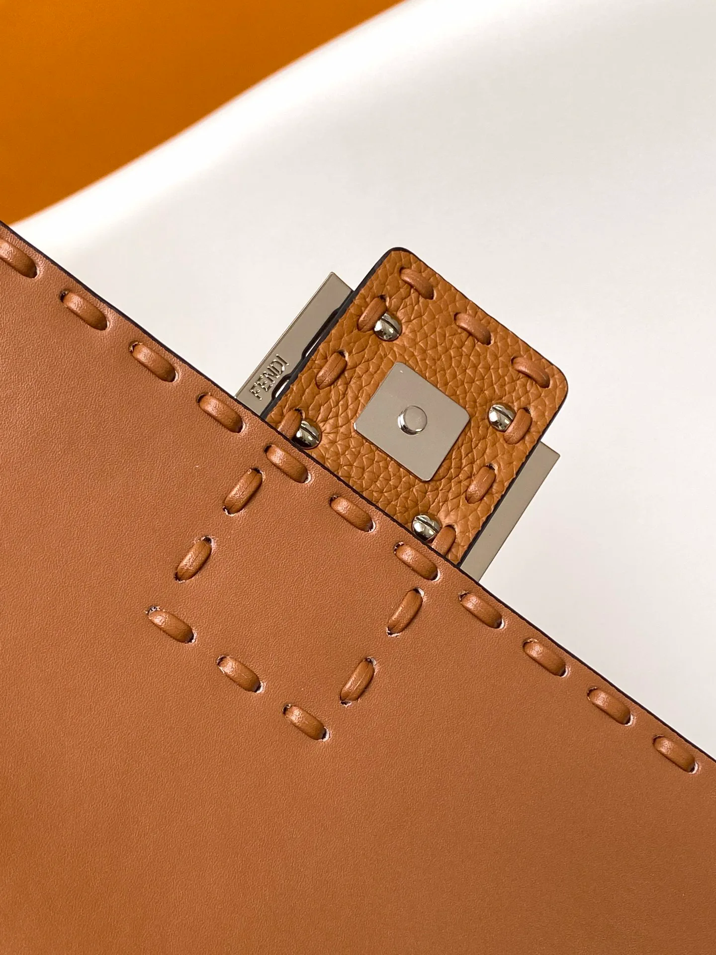 Классические Сумки Женские Fendi 12718238
