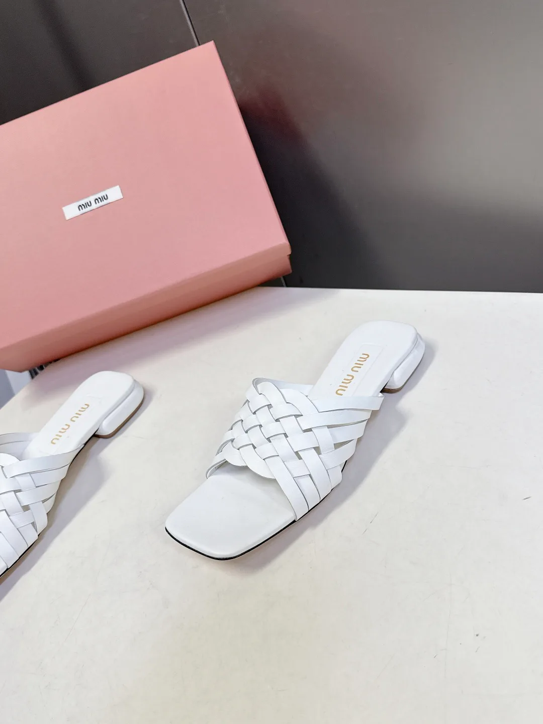 Шлепанцы Женские Miu Miu 1895121