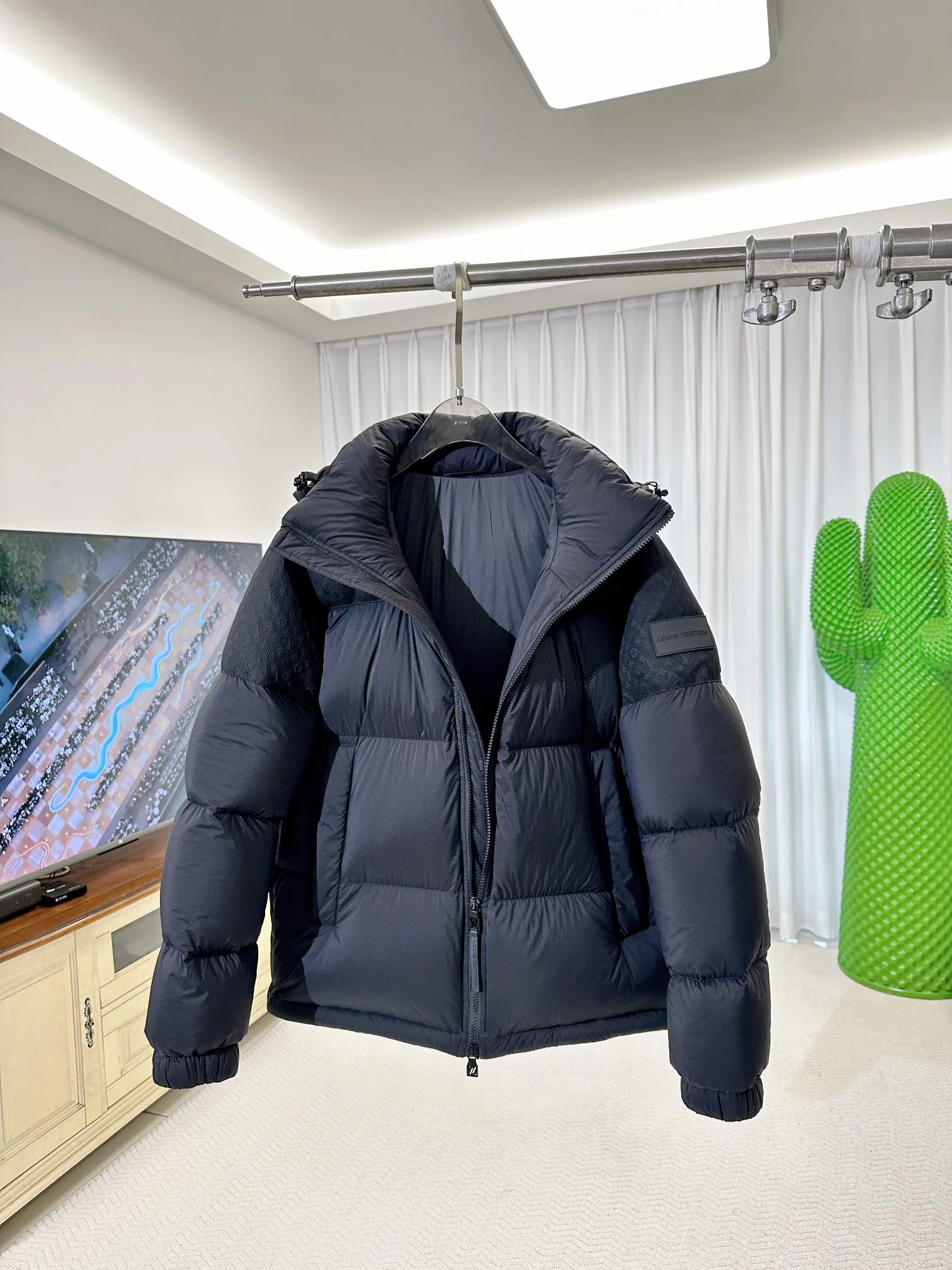 Куртки И Пуховики Женские Louis Vuitton 4443468