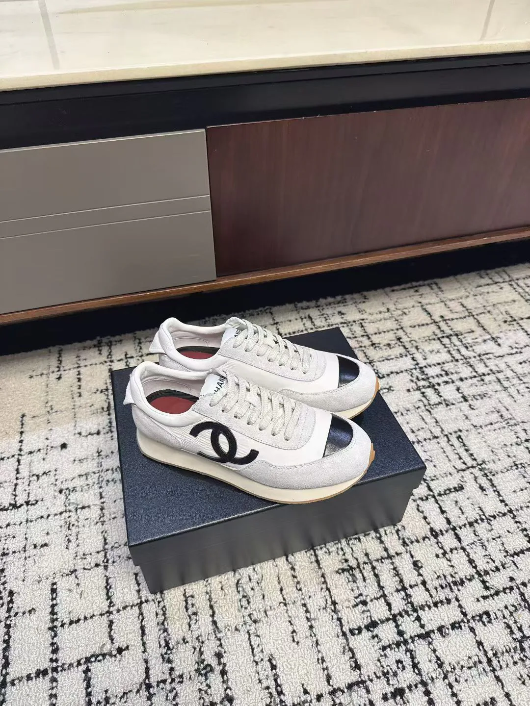 Кроссовки Женские Chanel 10475951