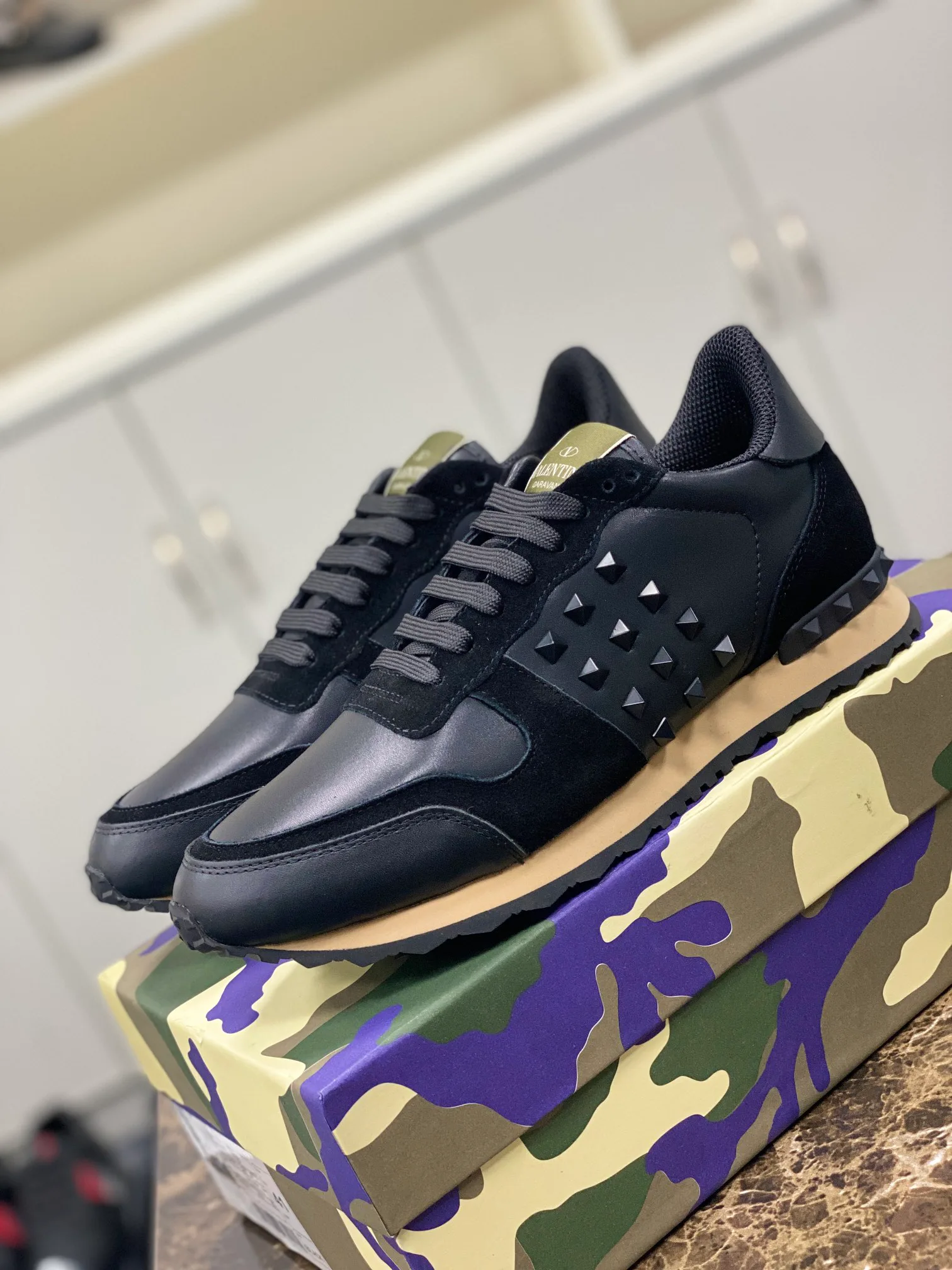 Кроссовки Женские Valentino 10736436