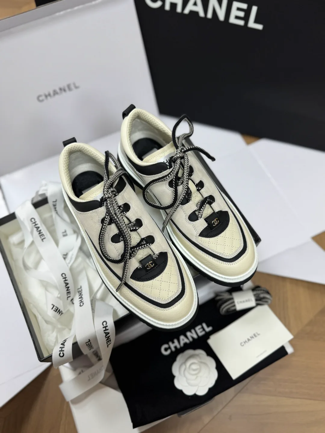 Кроссовки Женские Chanel 63326