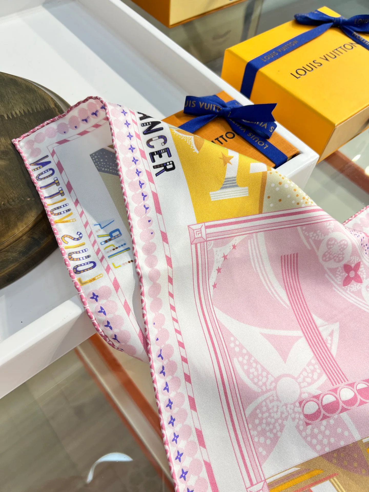 Платки Louis Vuitton 1883159