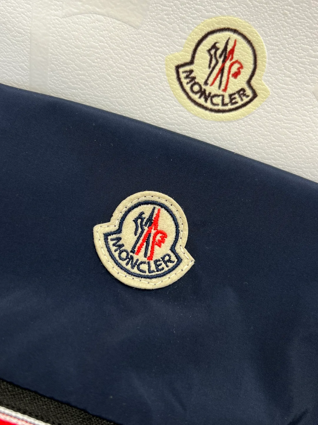Куртки И Пуховики Мужские Moncler 12361126